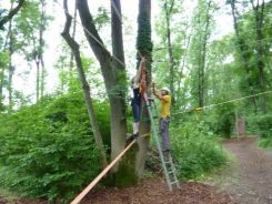 Mobile Seilarbeit beim Outdoortraining 